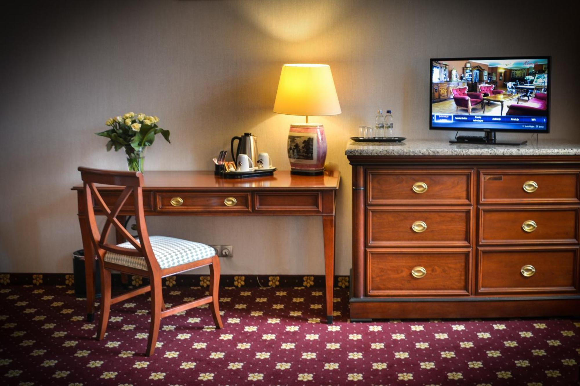 Komoda Club Residence Kaliszki Værelse billede