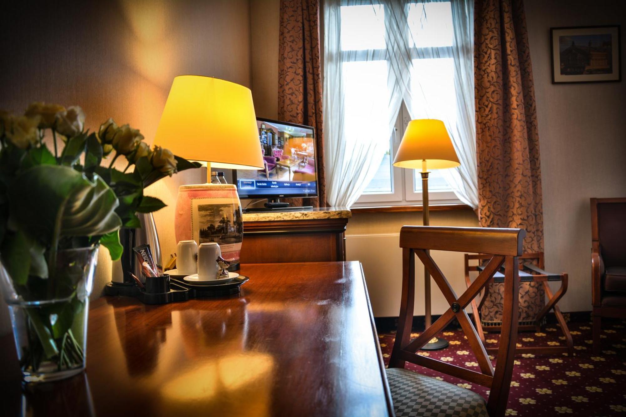 Komoda Club Residence Kaliszki Værelse billede