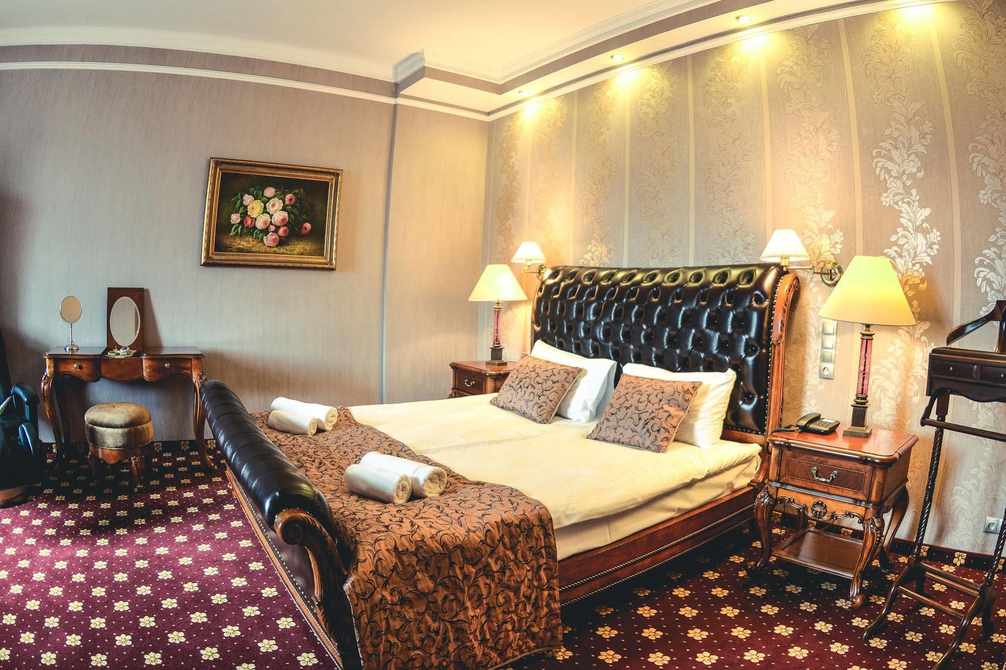 Komoda Club Residence Kaliszki Eksteriør billede